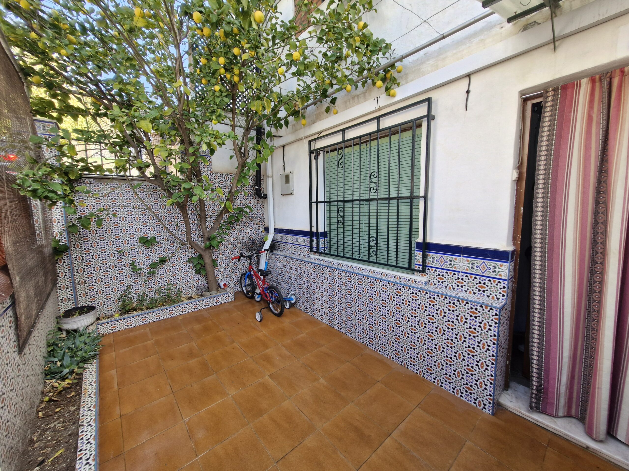 Chalet adosado en Calle Mirto, Lancha del Genil